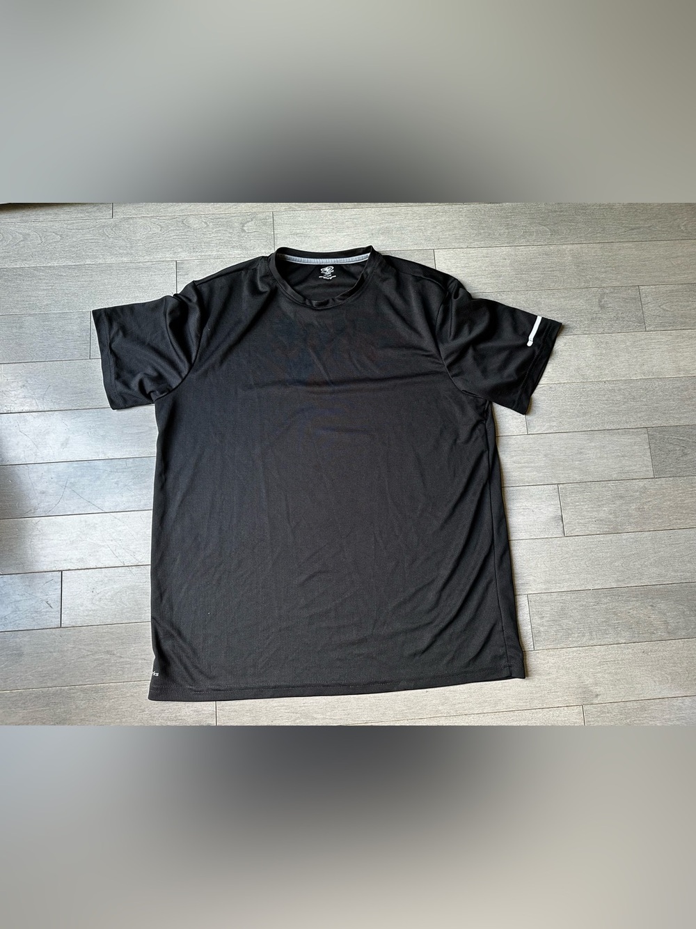 Men’s Athletic Works Black Activewear White Reflective Short Sleeve T Shirt L